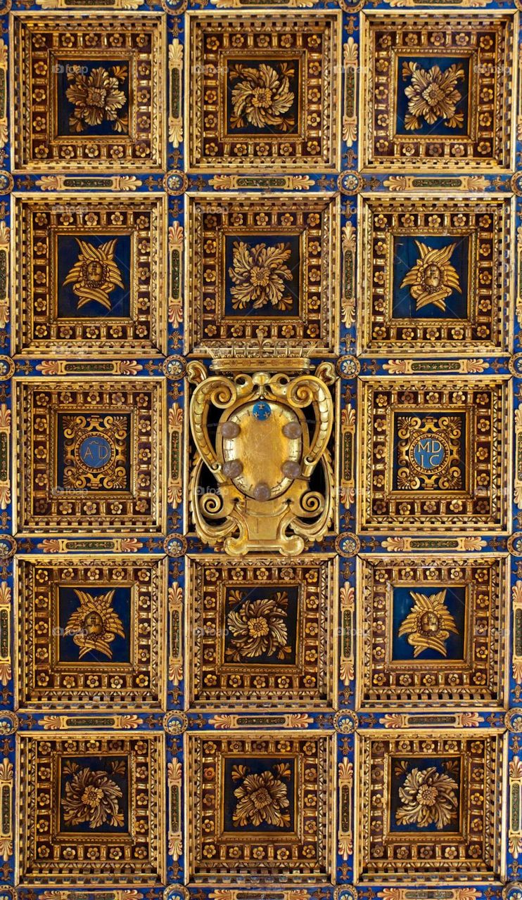 Pisa Ceiling