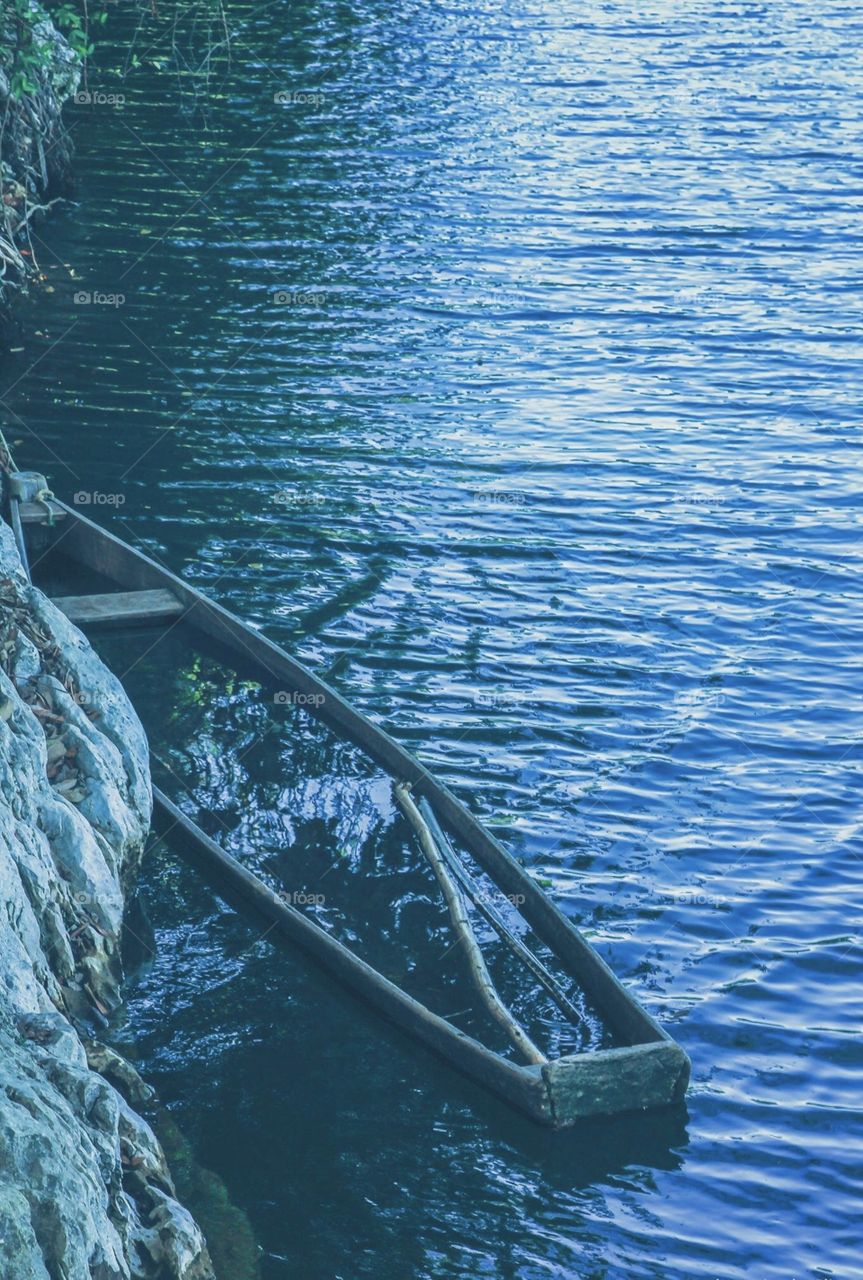 Let’s moves around boat boat boat