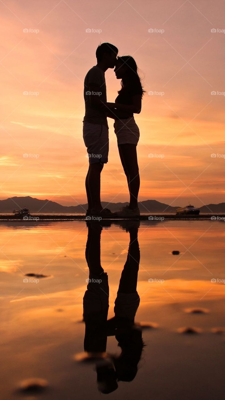 A Romantic Couple At Beach🥰🥰