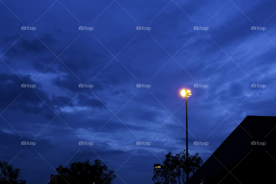 lighting mast brighten up the night