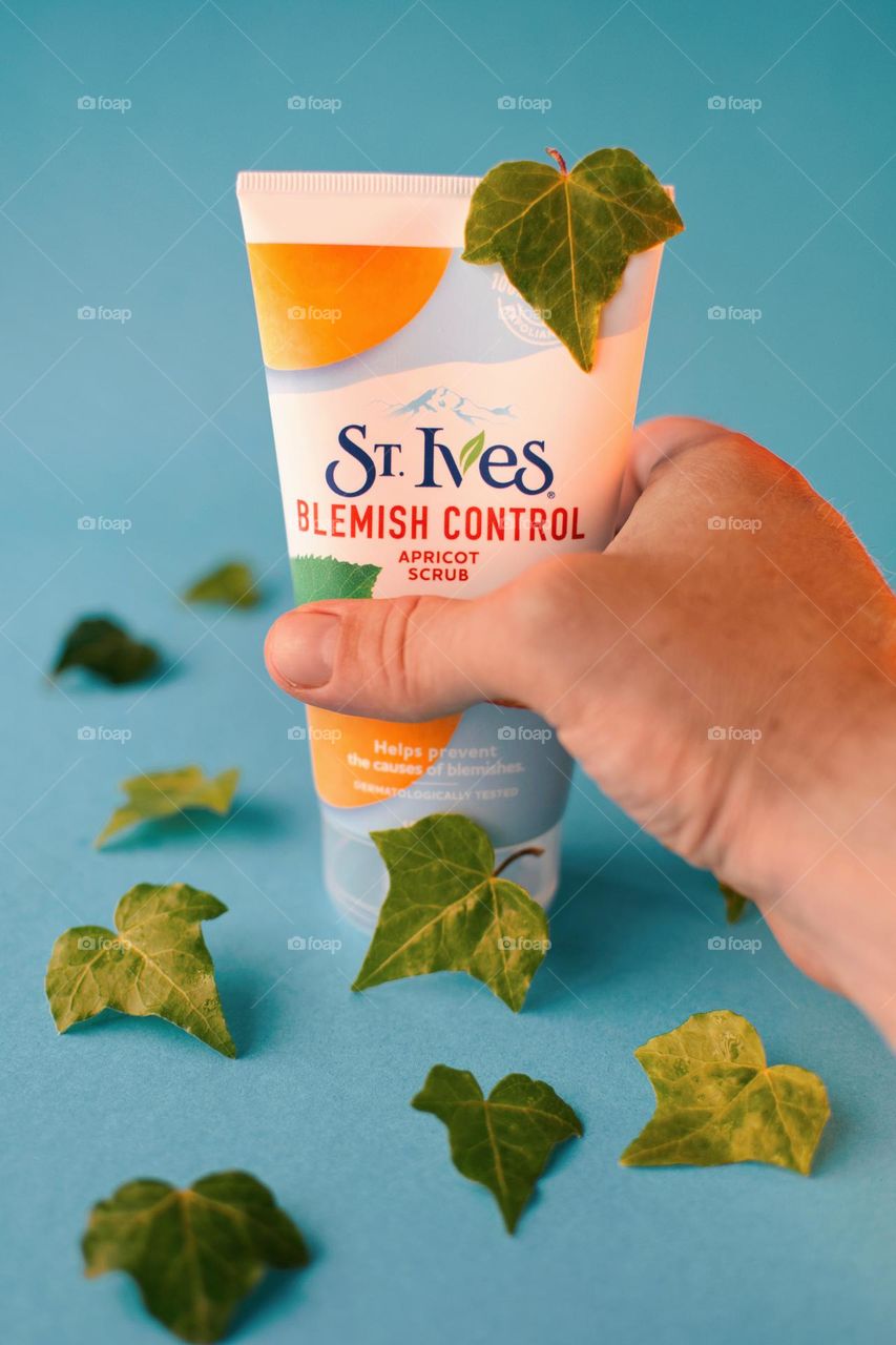 St. Ives blemish control