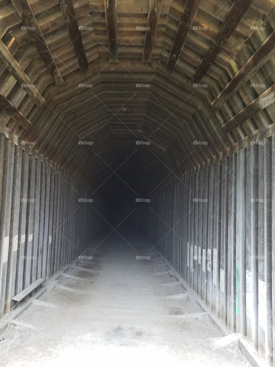 TUNNEL