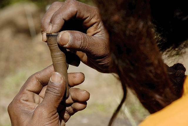 holding chillum