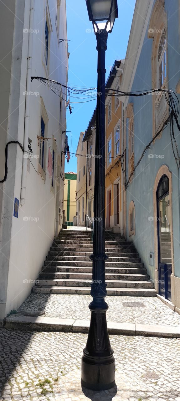 the post in the middle