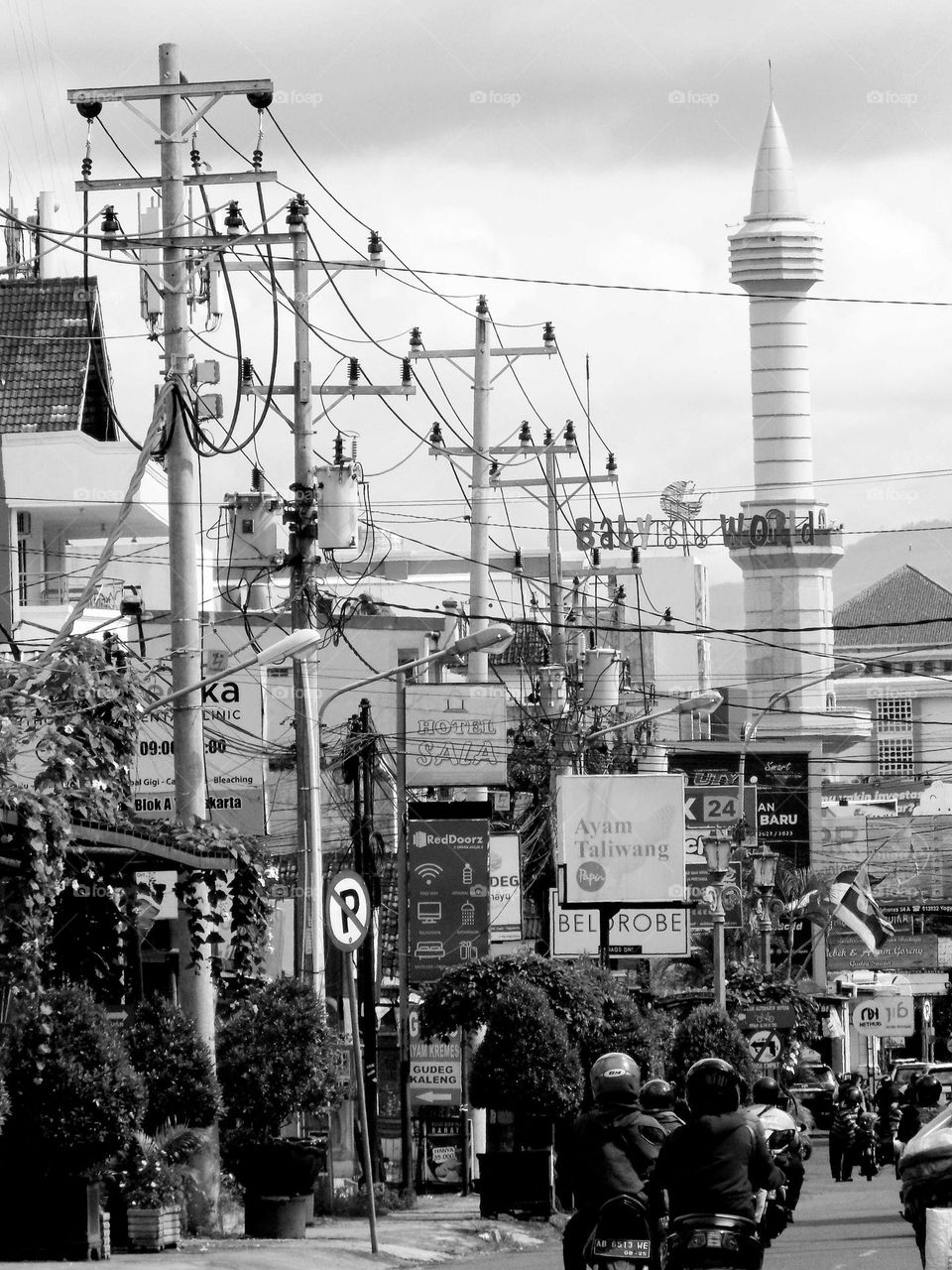 Cloudy in the middle of the city