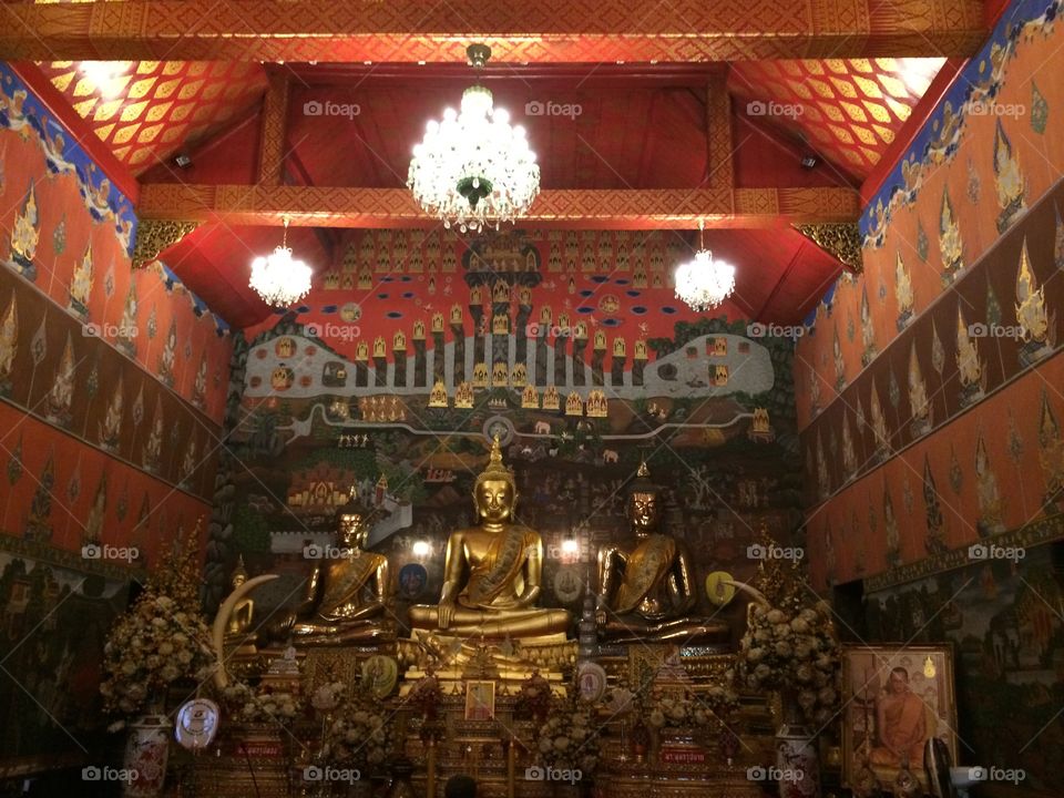 Bangkok, Thailand: Buddhist temple and shrine 