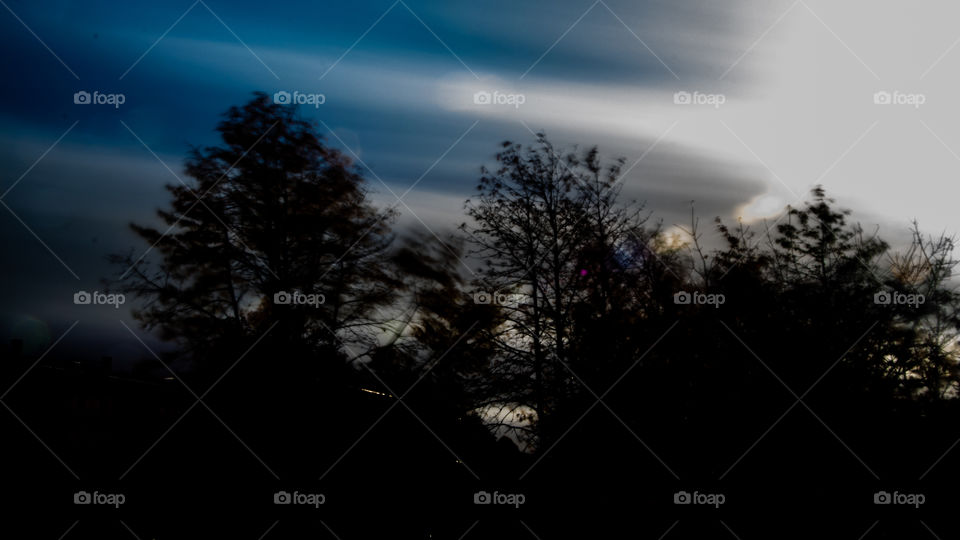 ND 10 STOP FILTER TAKING A FIVE MINUTE EXPOSURE