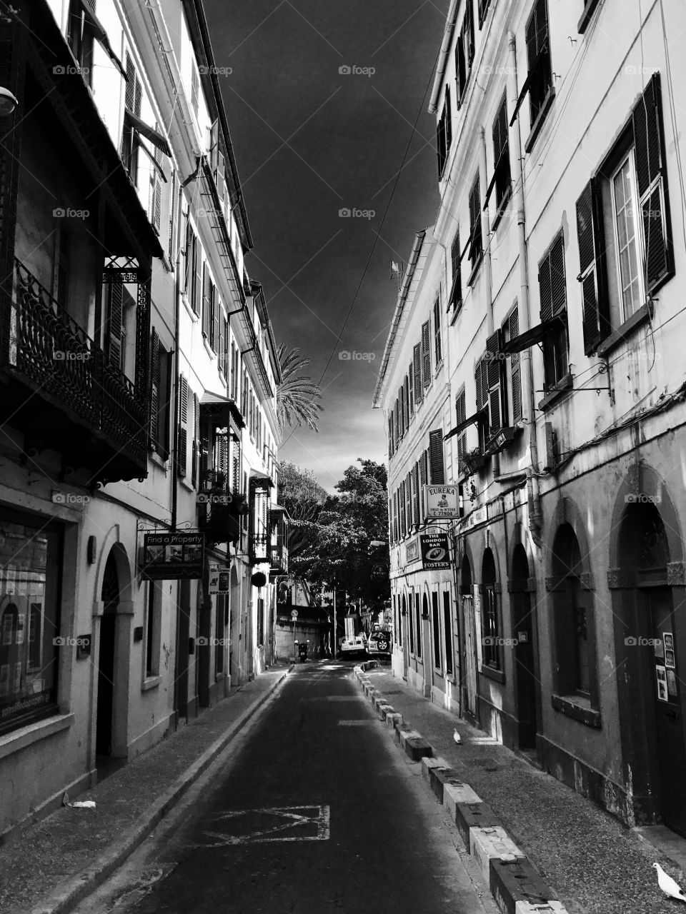 Black and white photography, buildings, city, night