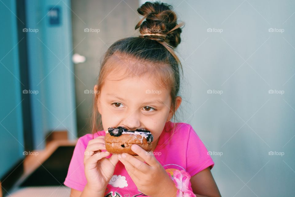 Child, People, Girl, Indoors, Woman