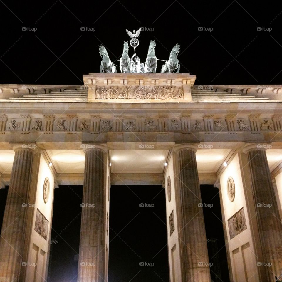 Brandenburg gate, Berlin . Brandenburg gate at night, Berlin 