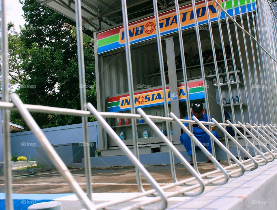 BRC is the name of the iron fence with galvanized iron bars, in addition to being a barrier, it is also for security from all forms of crime from any intention of theft.