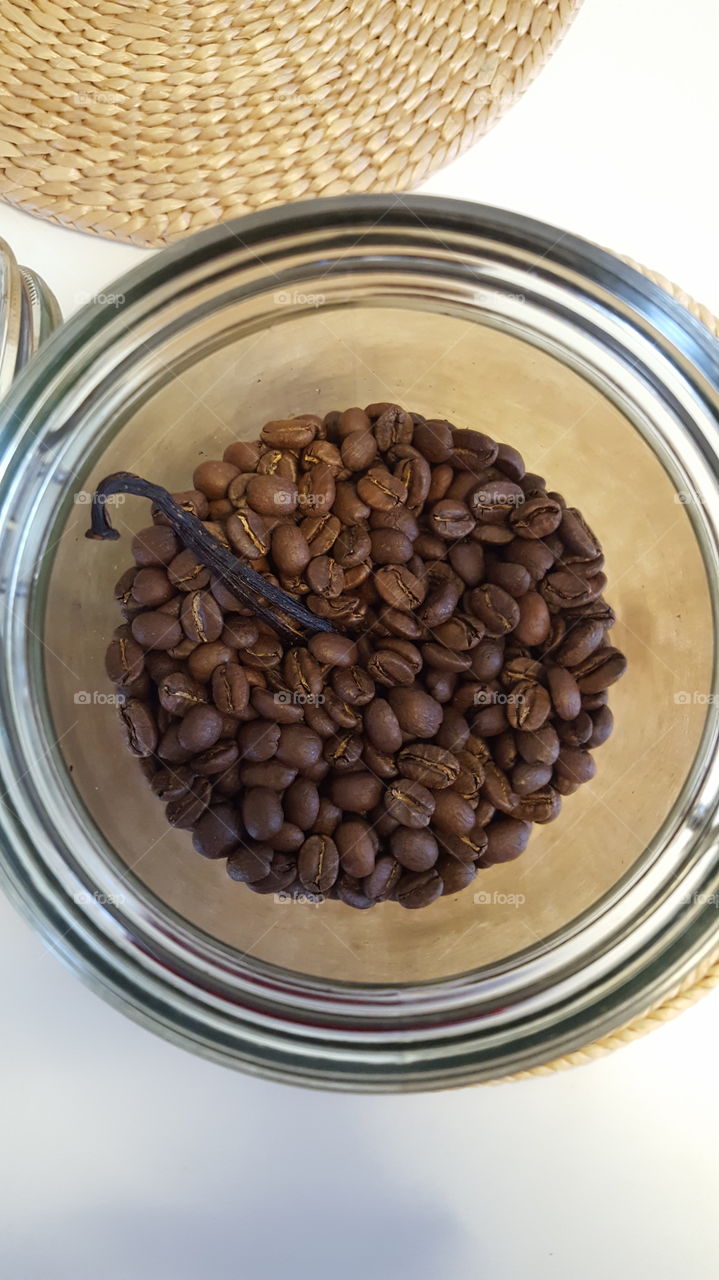 vanilla coffee beans