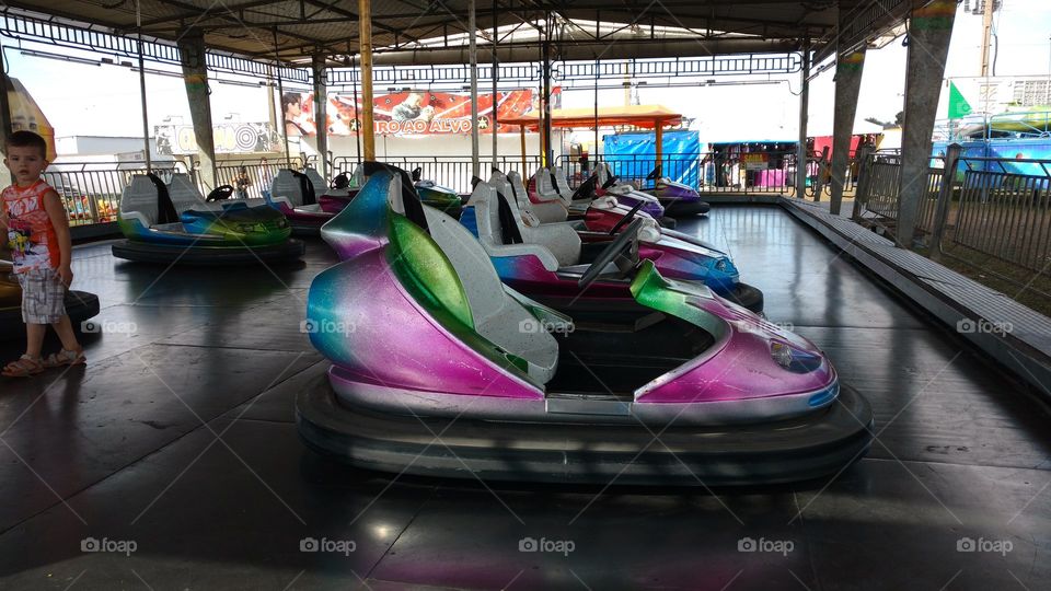 Parque de diversões, carrinhos Tromba-Tromba.