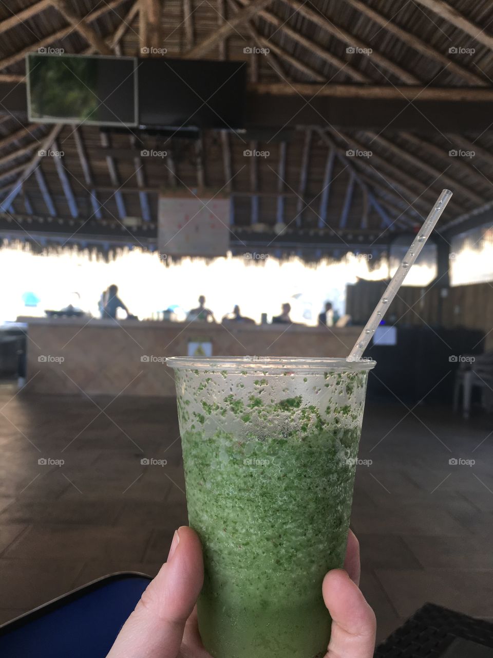 Alicia cocktail at the wet bar 