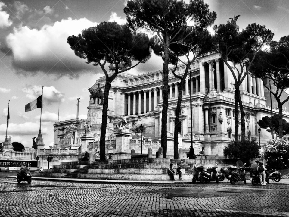 The monument to Vittorio Emanuele II in Piazza Venezia