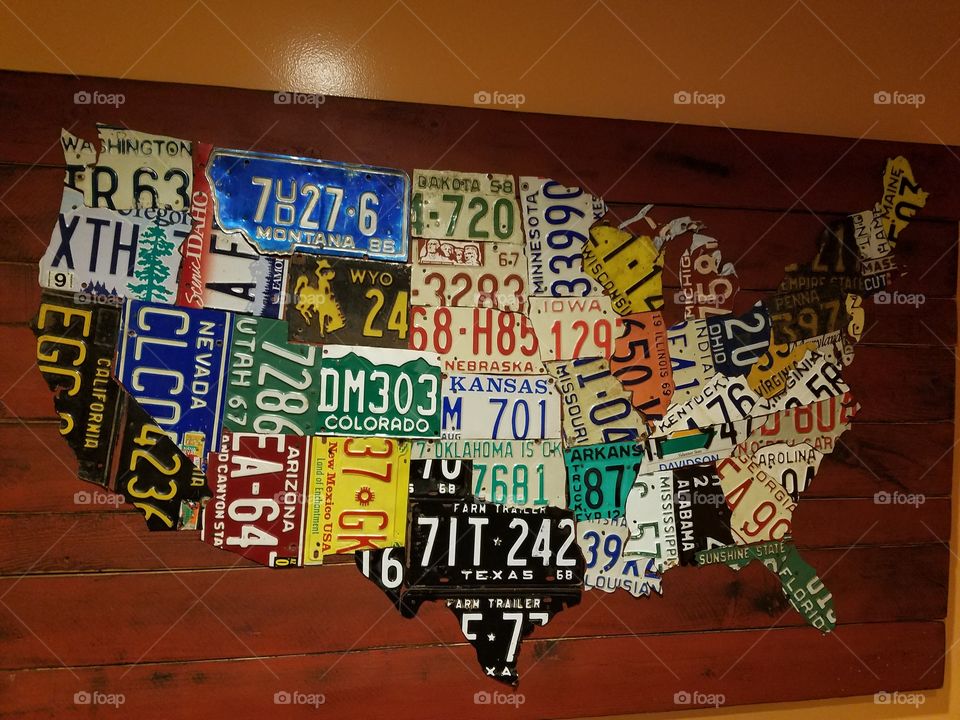 a map of the United States made of license plates from each state