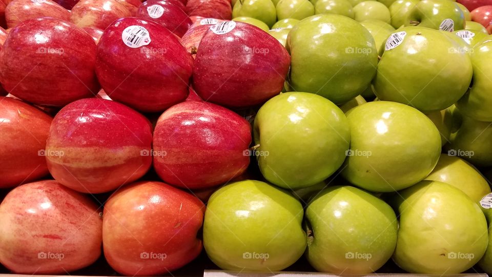 Red and green apples