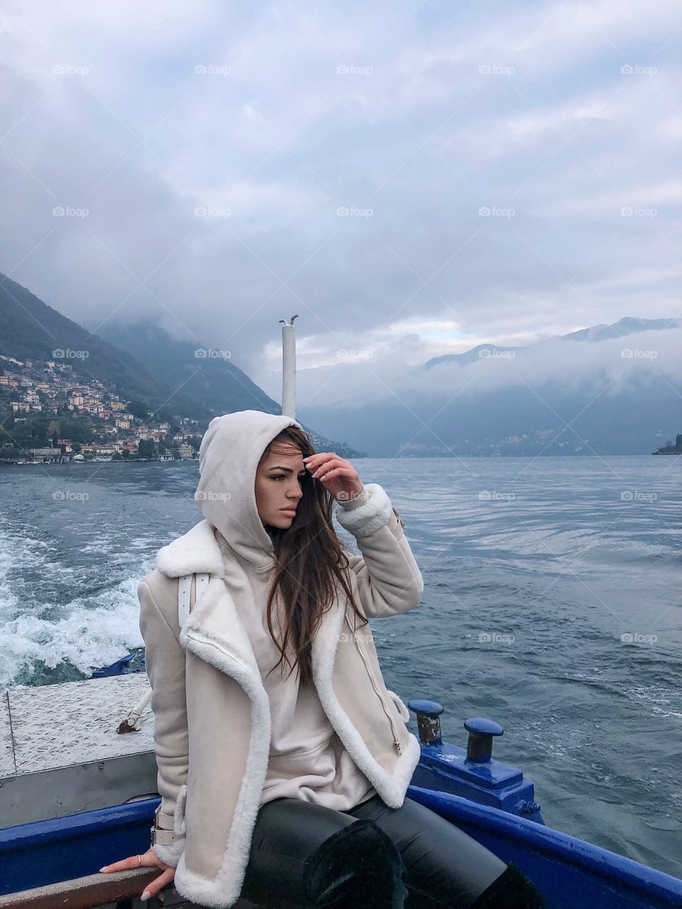 Switzerland, travel, travels, girl, girl travel, mountain, lake , Como, Italy 