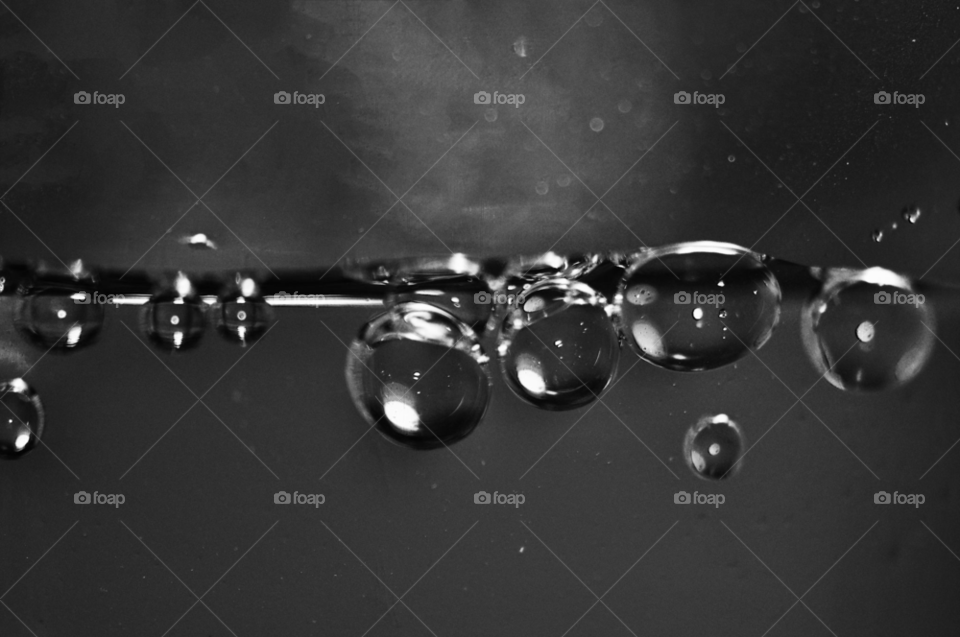 white black water bubbles by gaguling