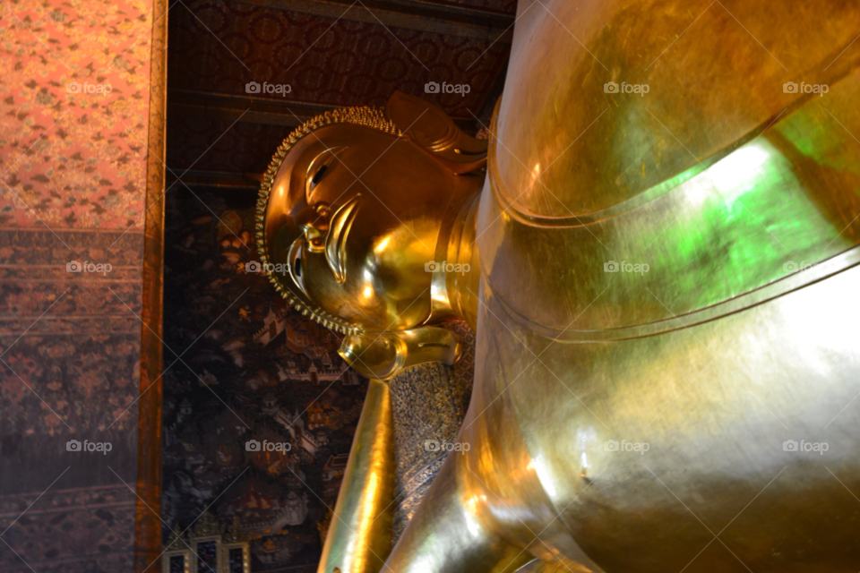 gold buddha temple bangkok by lanocheloca
