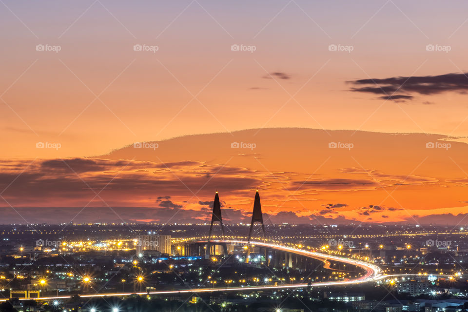 Light on twilight time