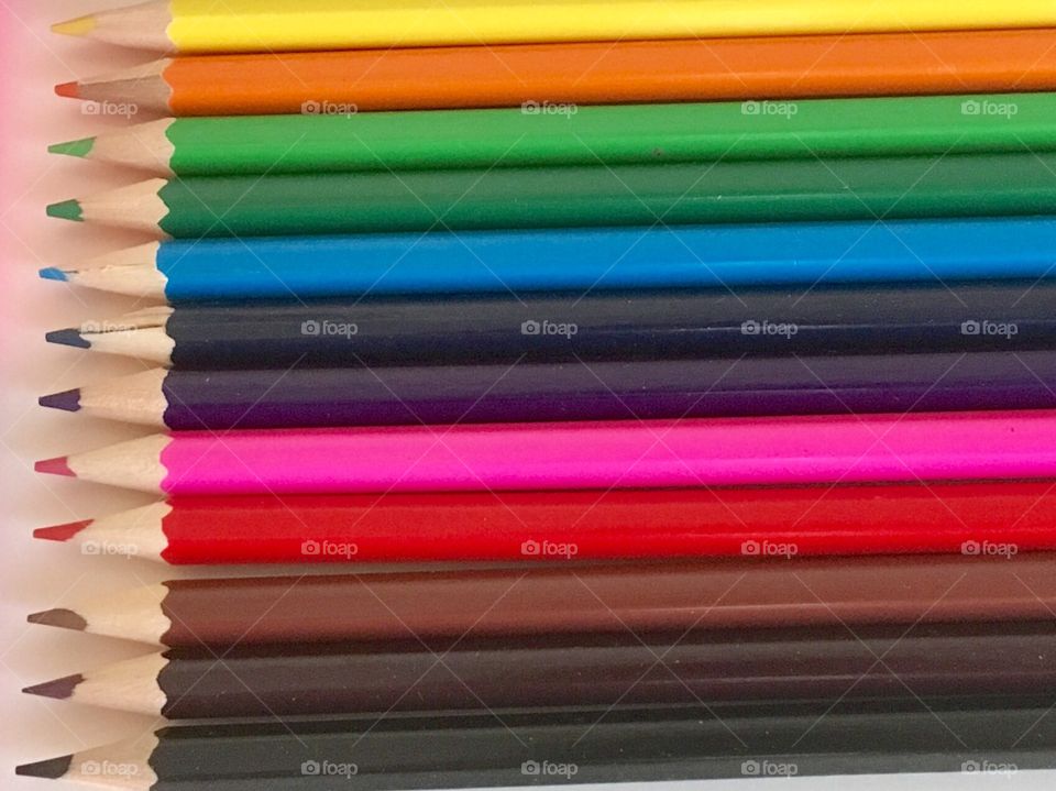 Color pencils 