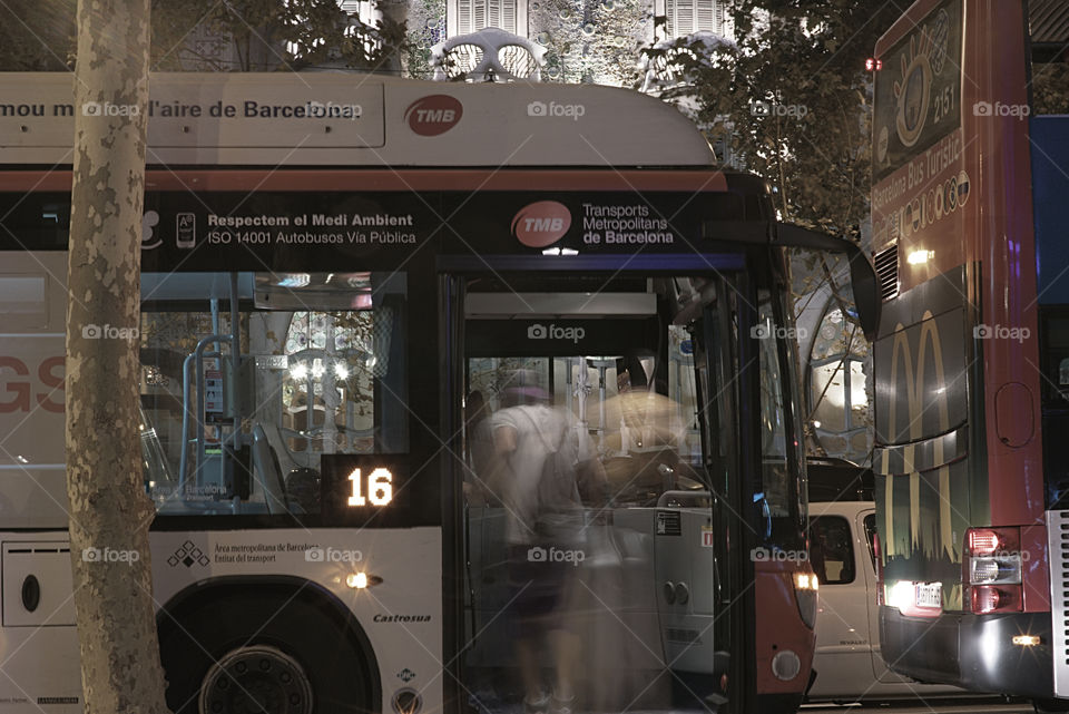 Subiendo al autobús