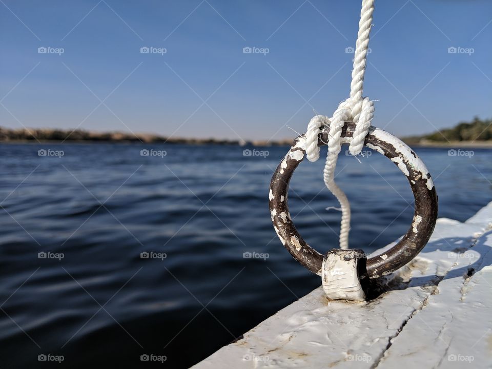 a knot aboard a Felucca boat on the Nike River