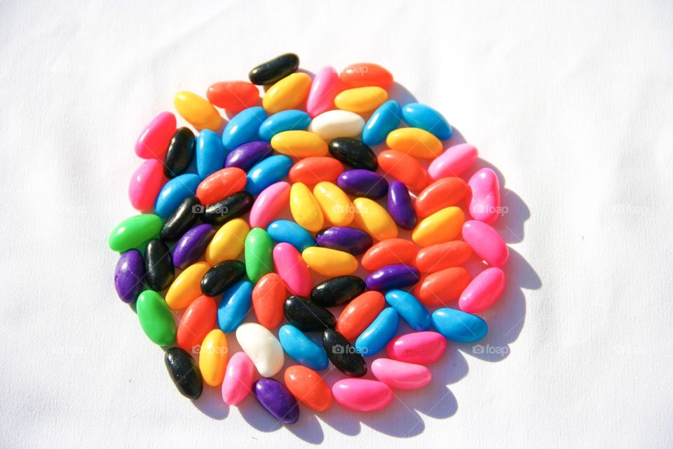 Jelly Beans are so colourful and bright. They form a perfect ellipsis. And you find them most anywhere 