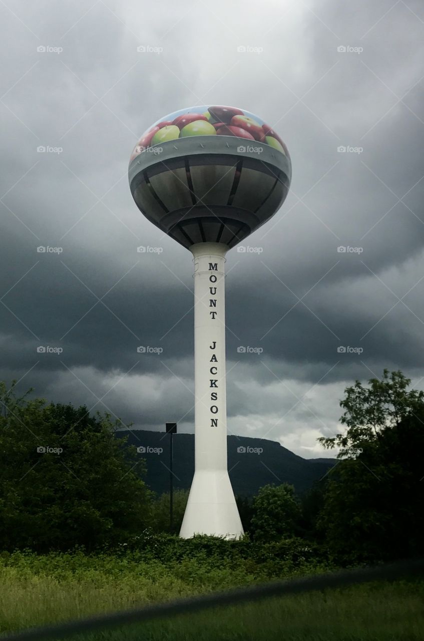 Mount Jackson water tower with Apple painting 
