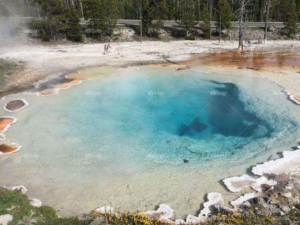 Geothermal pool in Yellowstone 