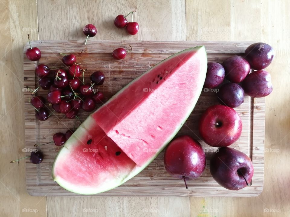 Red fruit, summer fruit, healthy