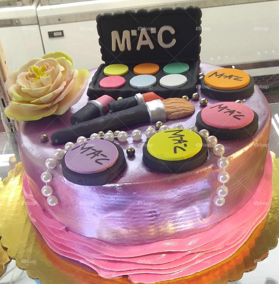 M.A.C. the Make Up Cake