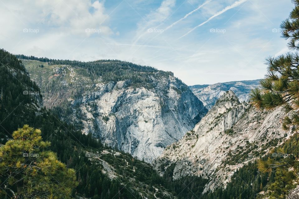 The iconic Yosemite Falls hiking trail is perfect for anyone looking for a simple hike that features a beautiful waterfall and one of the best views of the Yosemite Valley