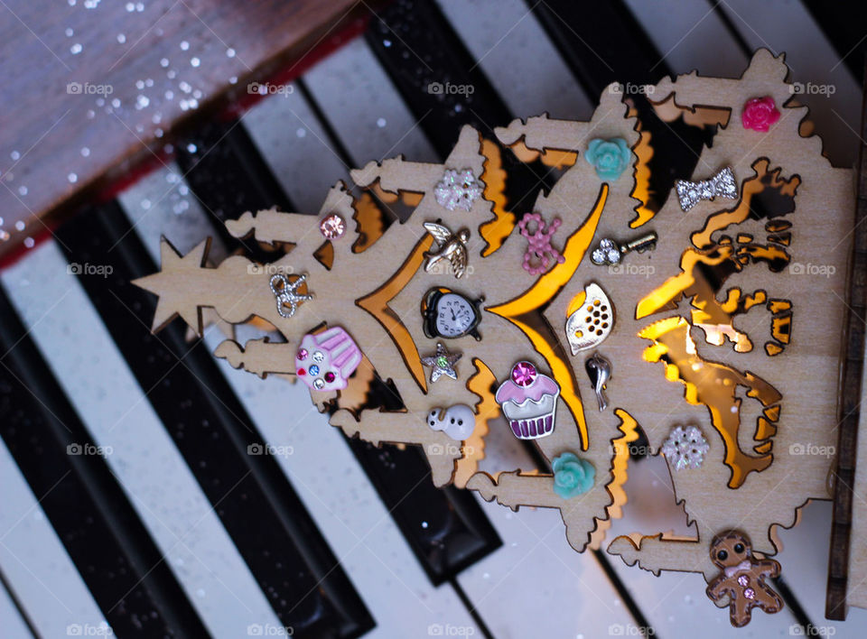 Christmastree wood piano