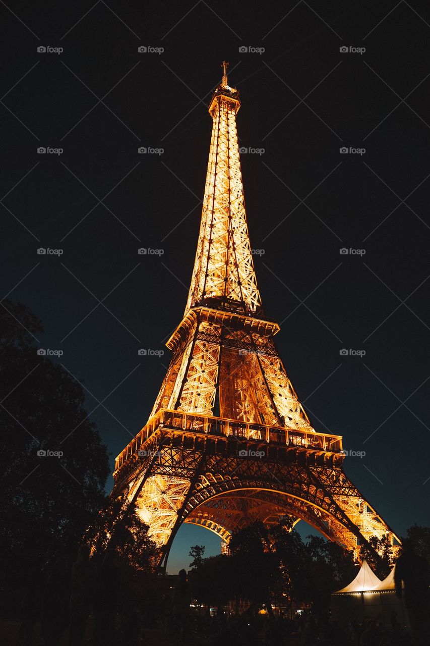 The Tour Eiffel at night