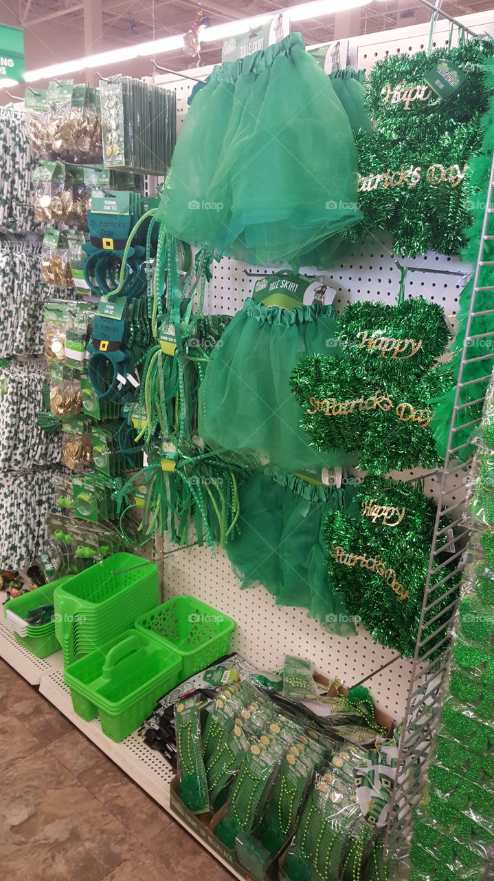yay st Patrick's it's around the corner so I am shopping early ,jus preparing for the party.
