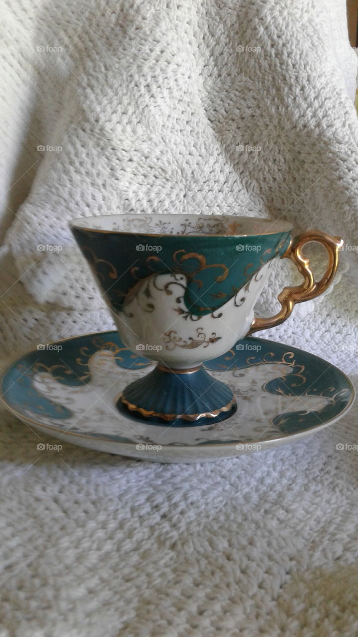 Japanese hand painted emerald green gold trimmed teacup