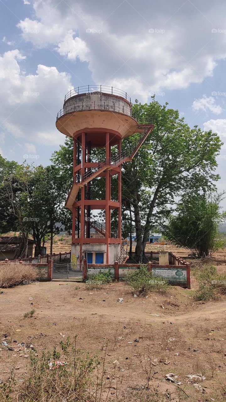 Large tank of potable water 💧💦💧💦🚰🚿🪣