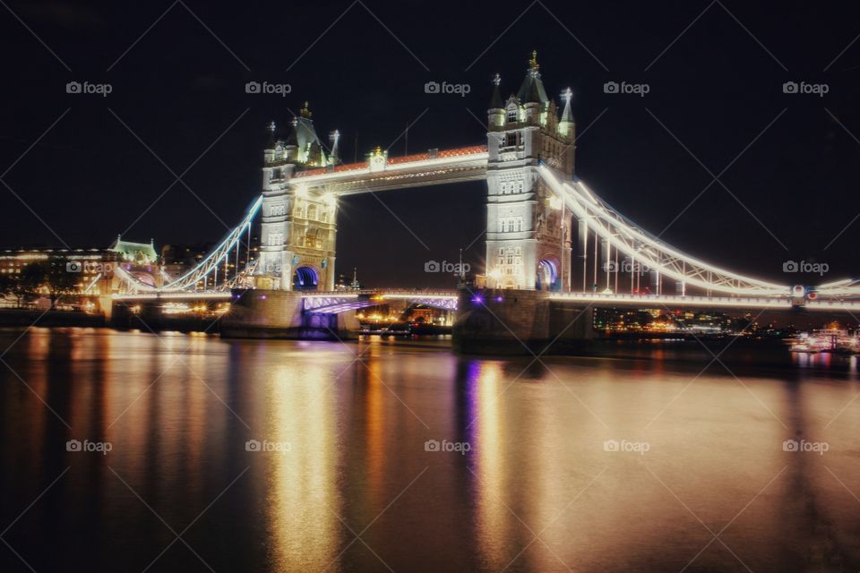 London tower Bridge by night
