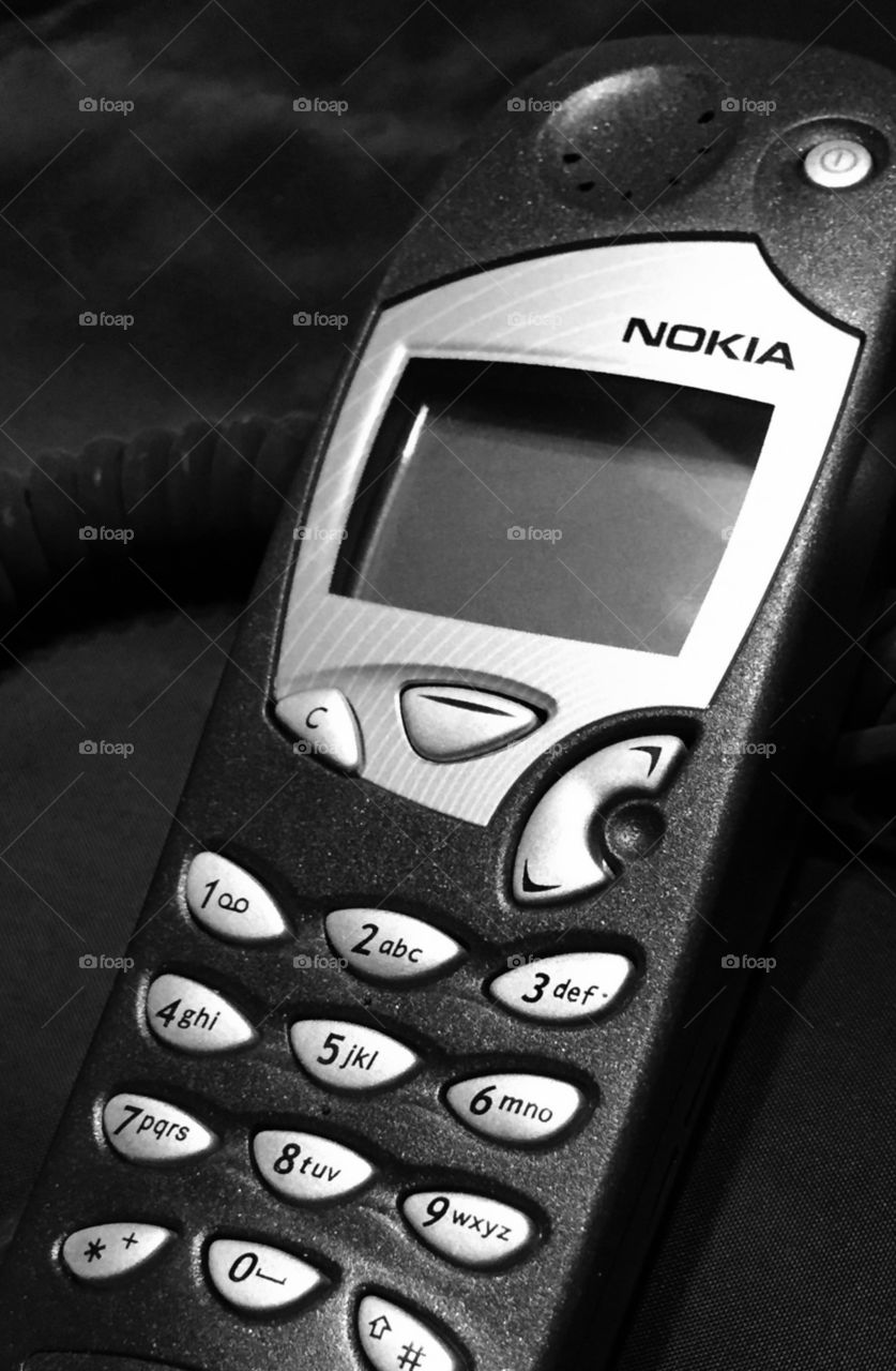 Old Nokia cellphone 