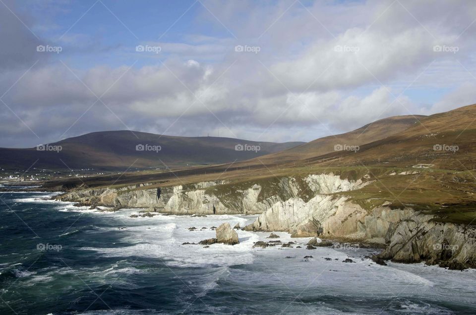 Driving along the west coast of Ireland with it’s beautiful and scenic landscape!