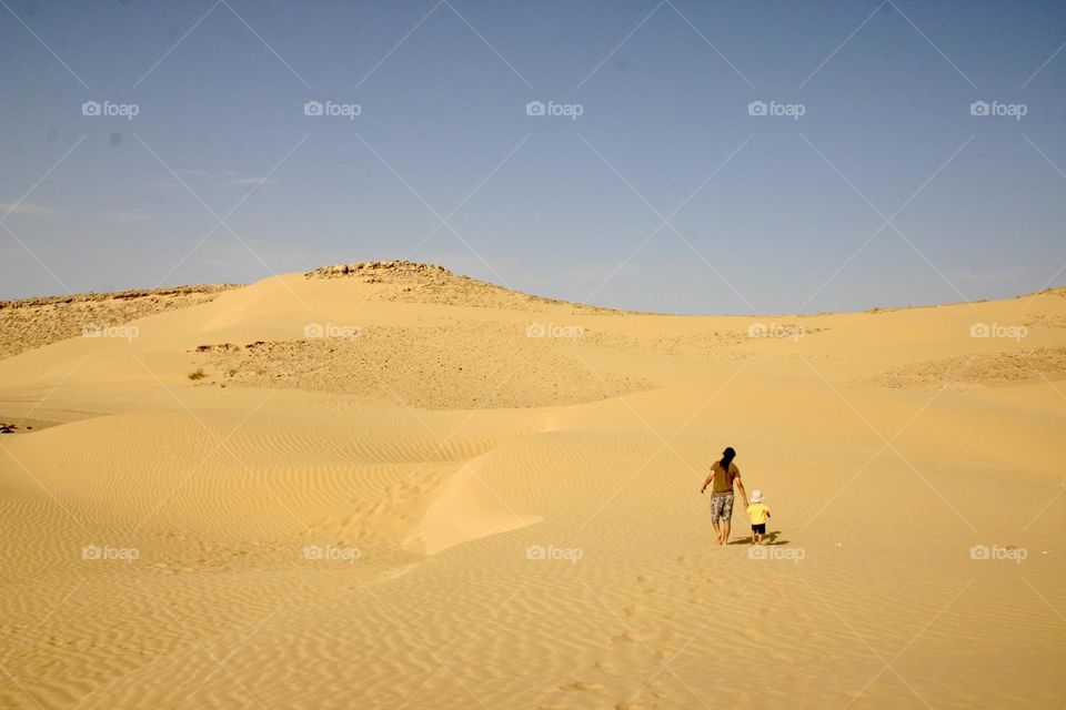 Travel in the dunes