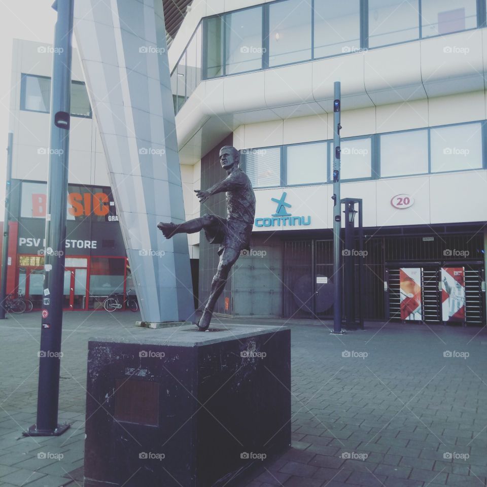 The sculpture of the player PSV Eindhoven, before entering the stadium