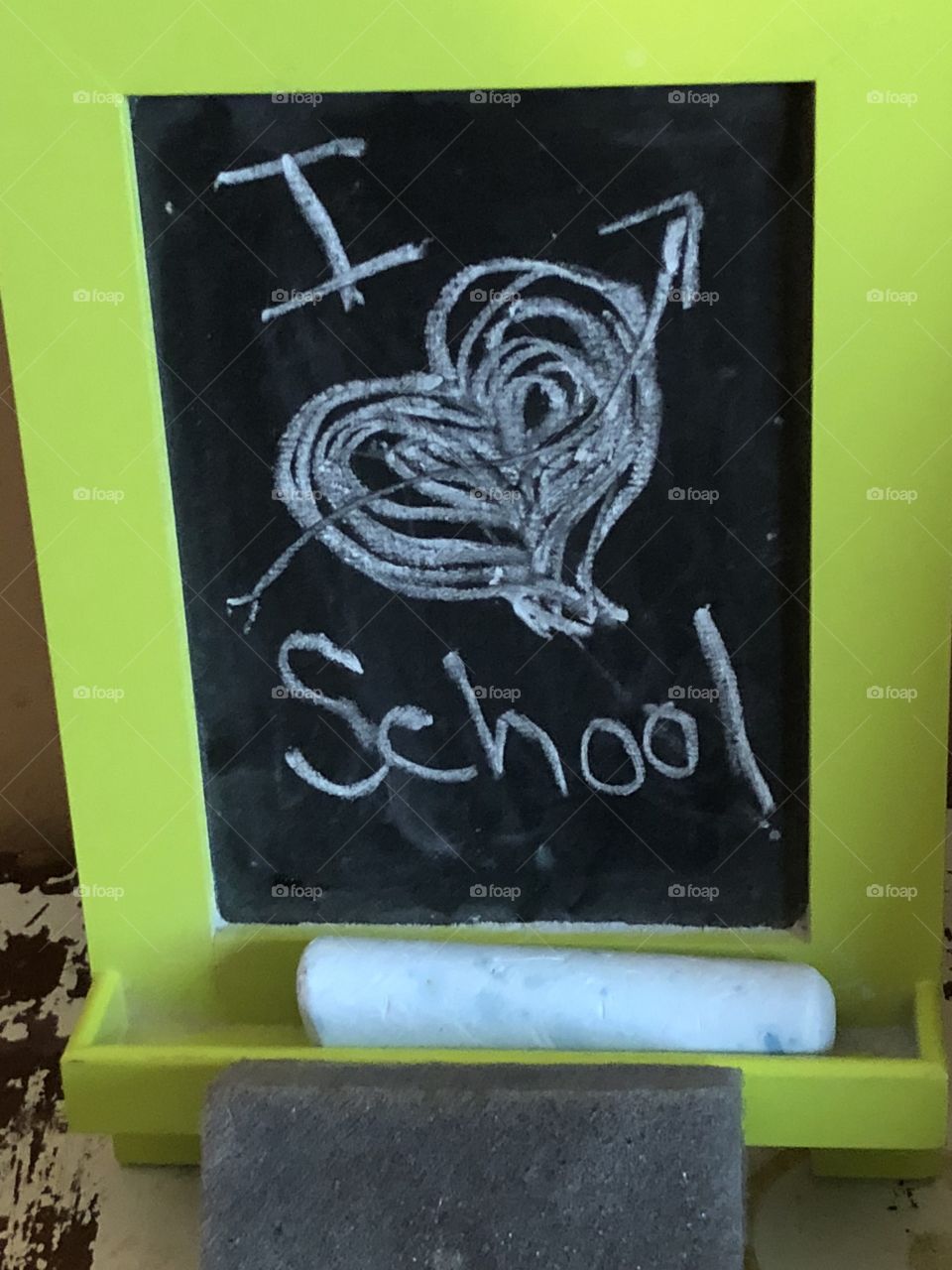 Mini chalkboard says I love school