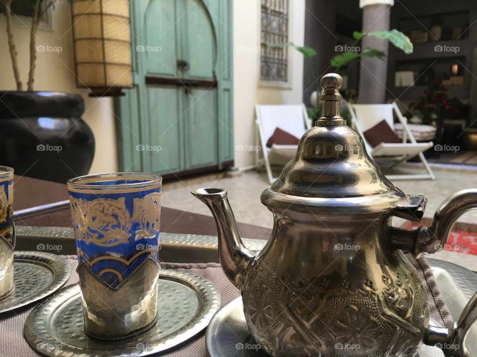 Relaxing in Marrakech with lemon mint tea 