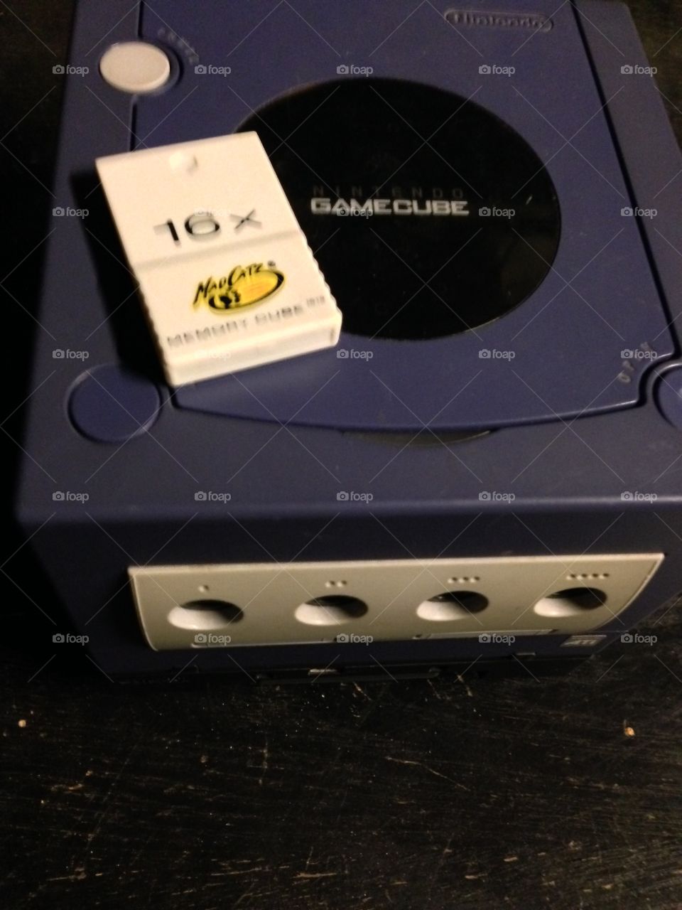 Old School 

Published by:
HappyBrownMonkey 