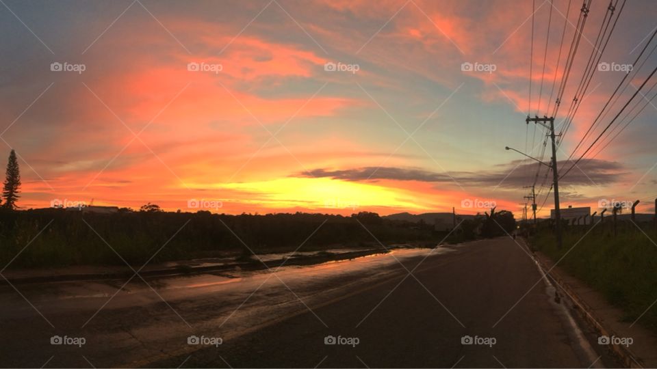 🌅Desperta, #Jundiaí!
Ótima 4a feira a todos. 
🍃
#sol
#sun
#sky
#céu
#photo
#nature
#manhã
#morning
#alvorada
#natureza
#horizonte
#fotografia
#paisagem
#inspiração
#amanhecer
#mobgraphy
#FotografeiEmJundiaí