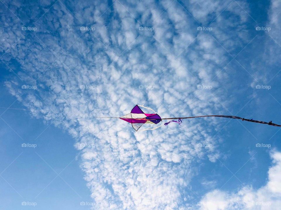 flying ove the blue sky🙃😍