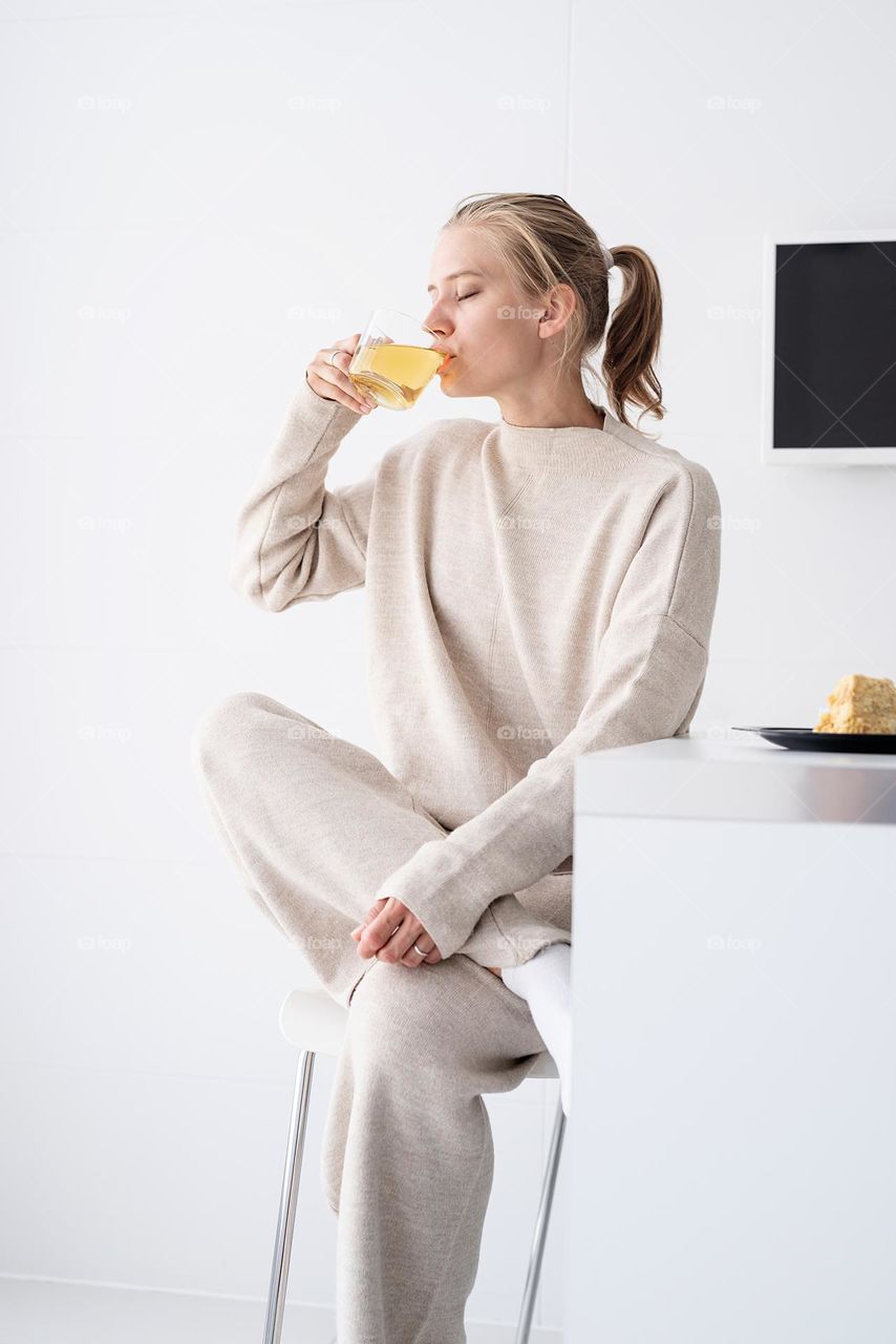 woman drinking tea